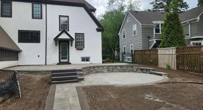 Gallery photos for Backyard Patio Project with Custom Pavers: Image #2
